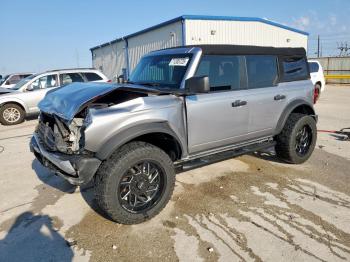  Salvage Ford Bronco