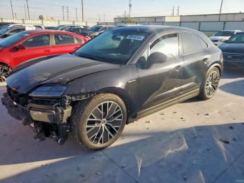  Salvage Porsche Macan
