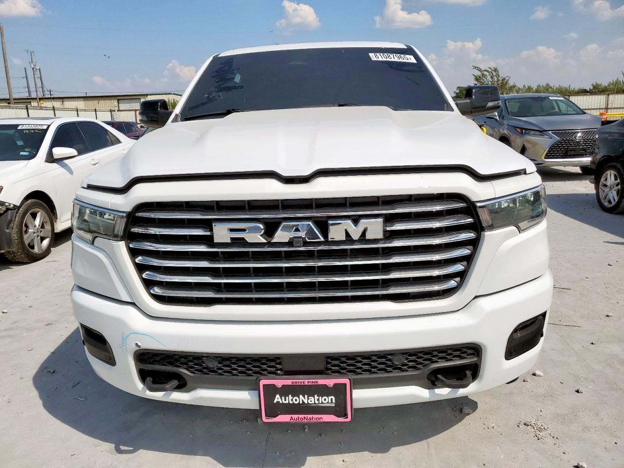 Ram 1500 Laramie Image 6