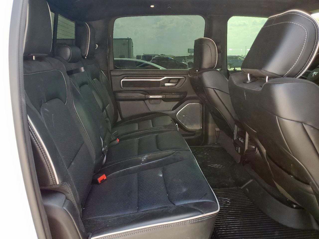 Ram 1500 Laramie Image 7