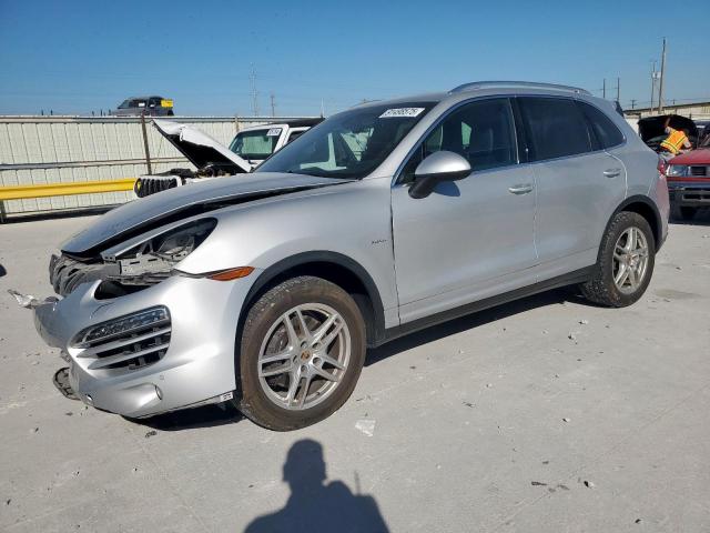  Salvage Porsche Cayenne