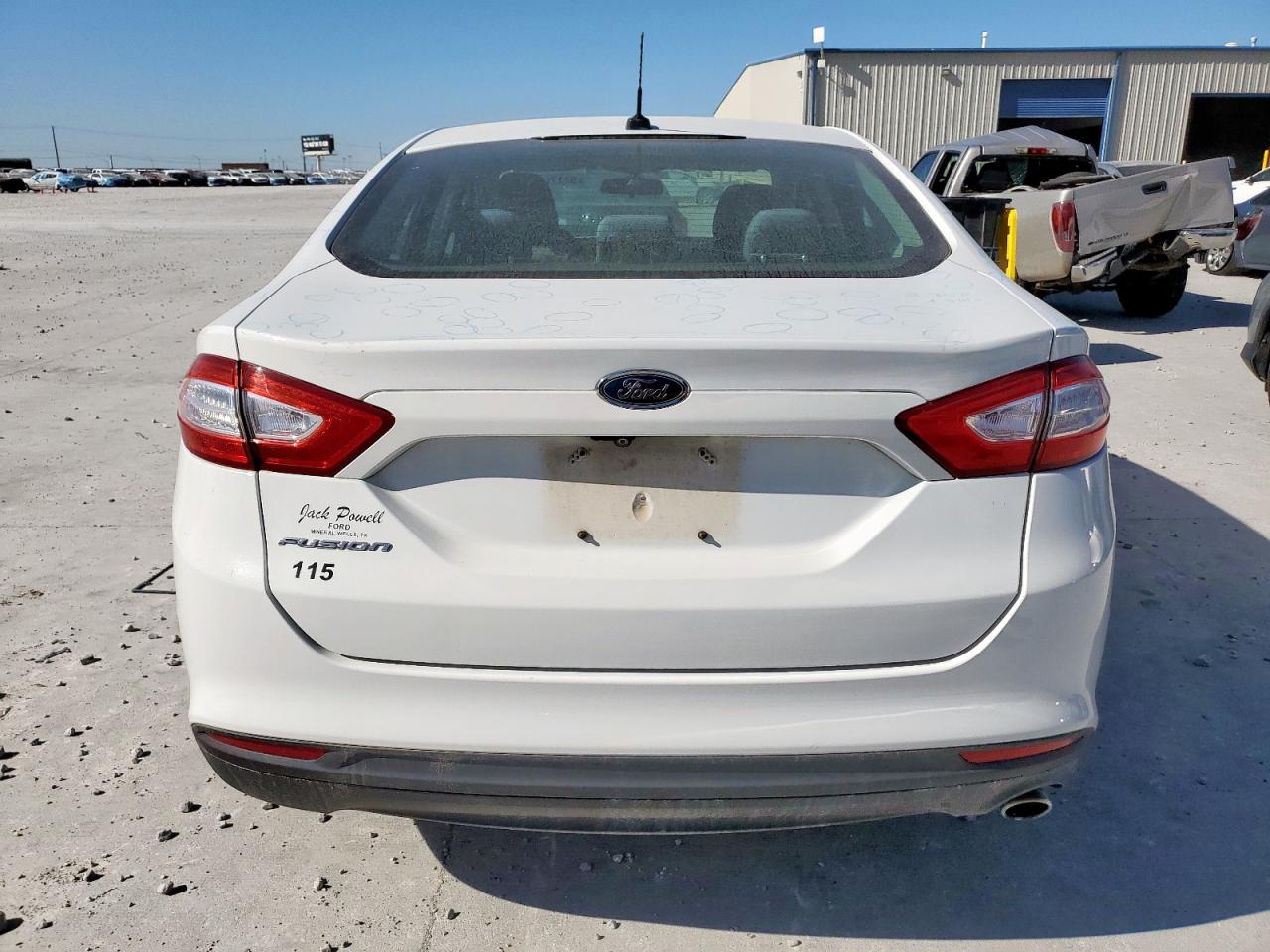 Ford Fusion S Image 4