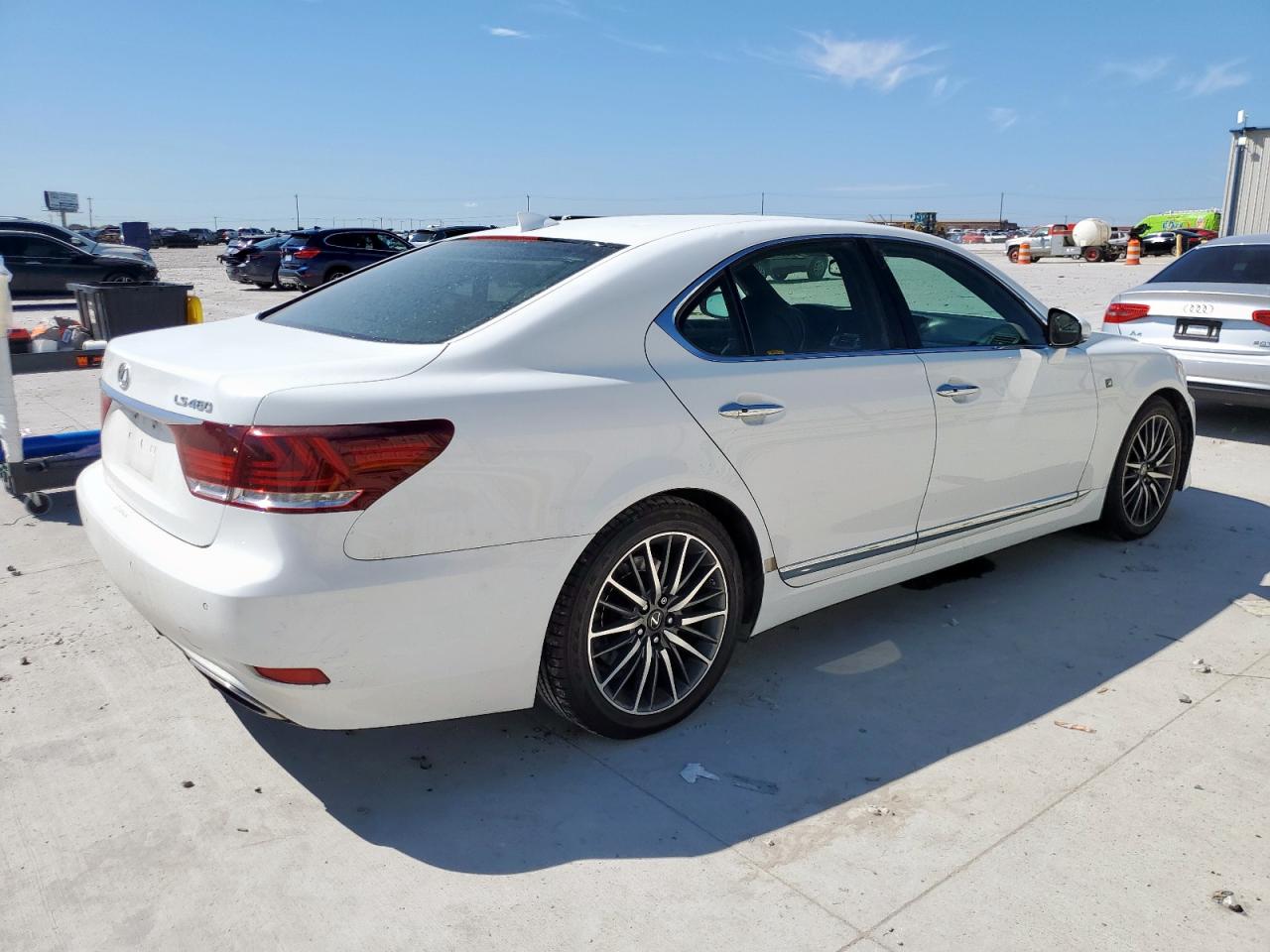 Lexus LS 460 Image 2