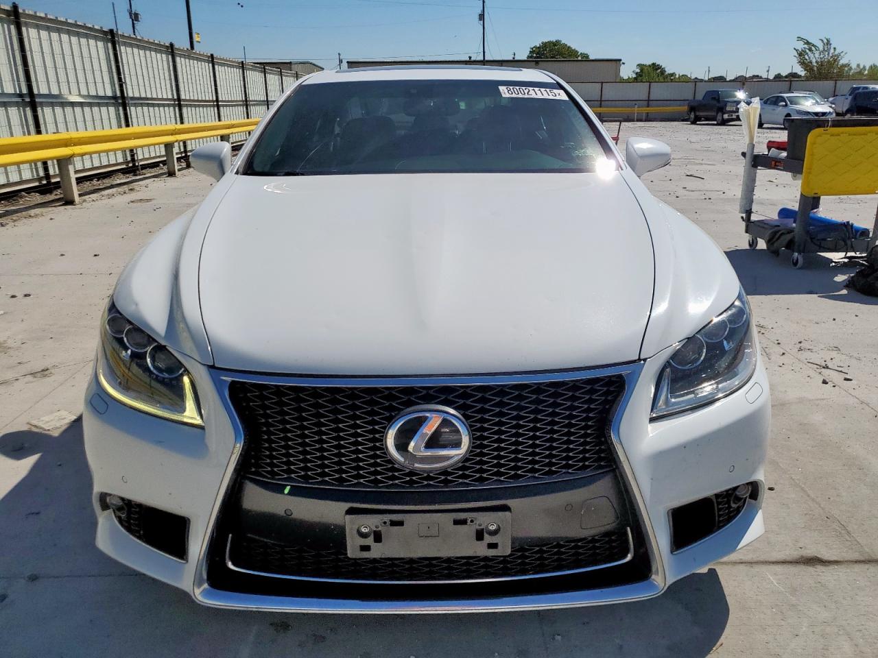 Lexus LS 460 Image 8