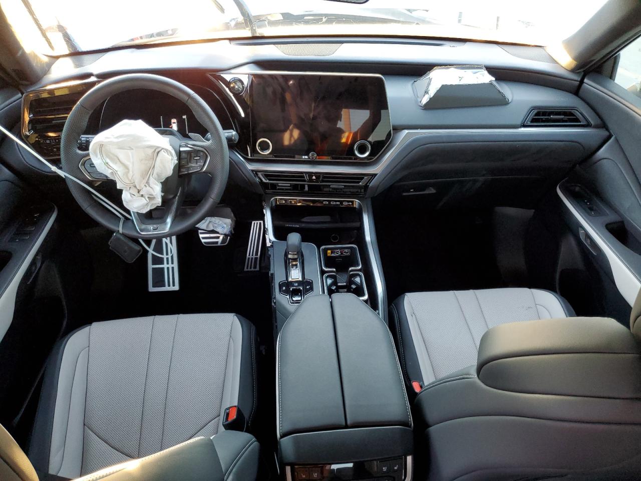 Lexus Tx 500h F 500h F Sport Premium Image 4