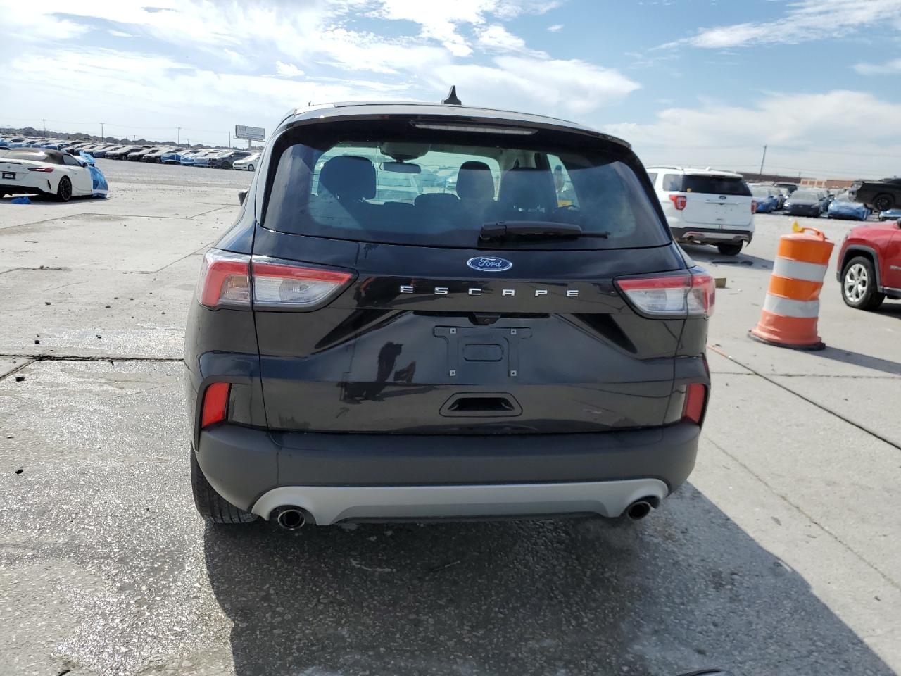 Ford Escape S Image 7