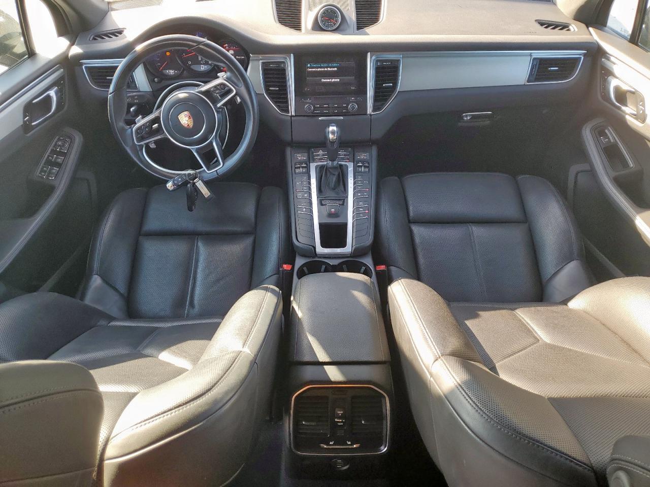 Porsche Macan Image 6