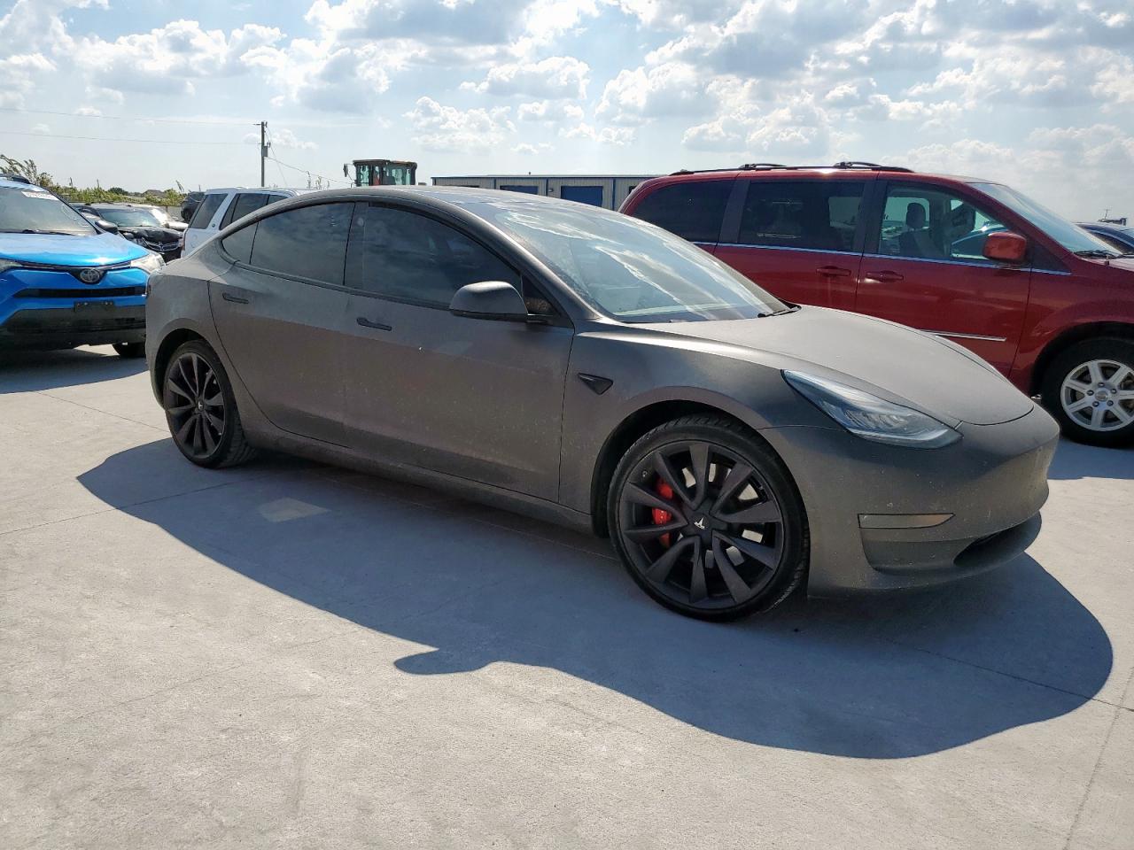 Tesla Model 3 Image 10
