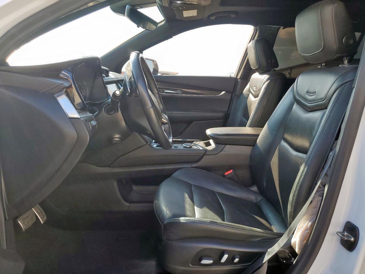 Cadillac XT6 Sport Image 14