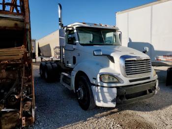  Salvage Freightliner Columbia