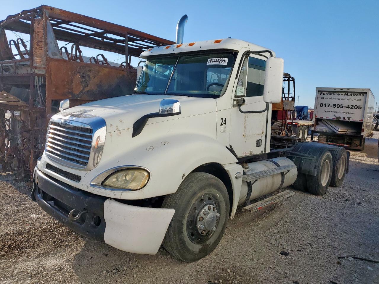 Freightliner Columbia Columbia Image 2