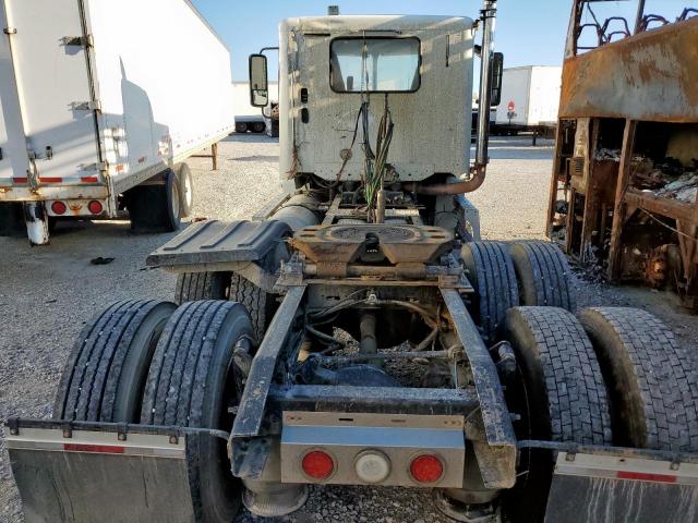 Freightliner Columbia Columbia Image 10