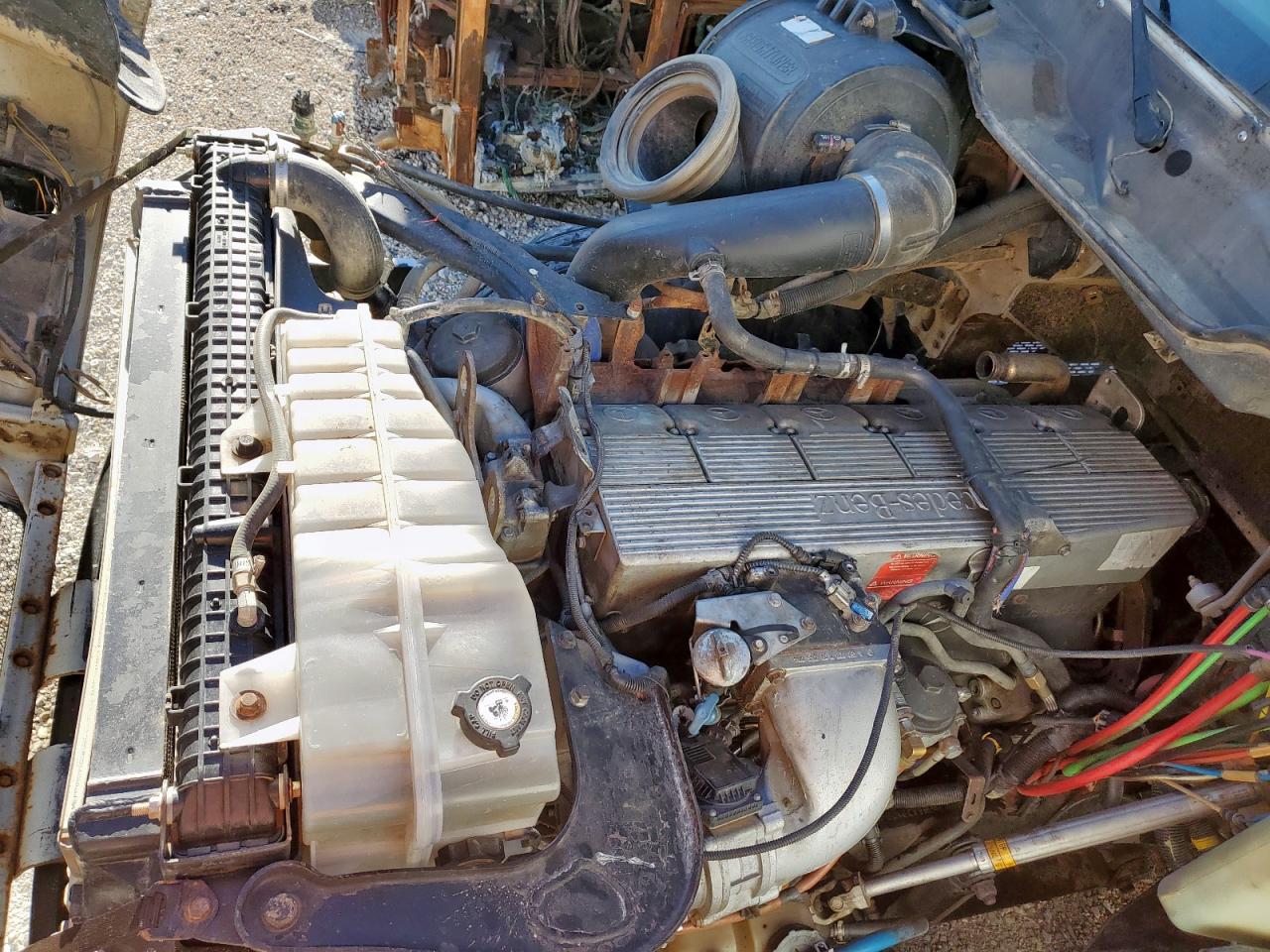 Freightliner Columbia Columbia Image 8