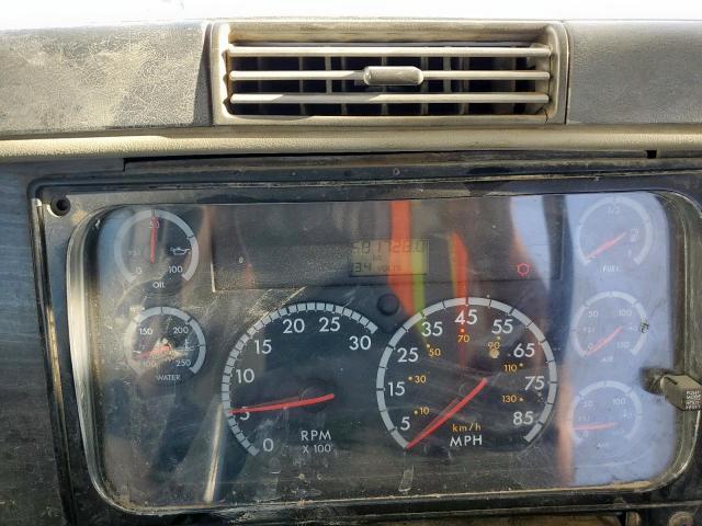 Freightliner Columbia Columbia Image 9