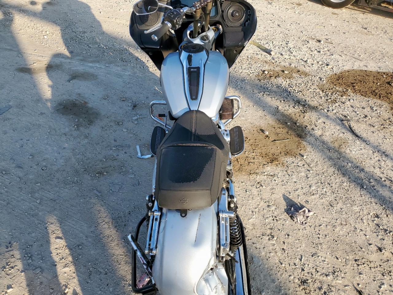 Harley-Davidson Fl Image 8