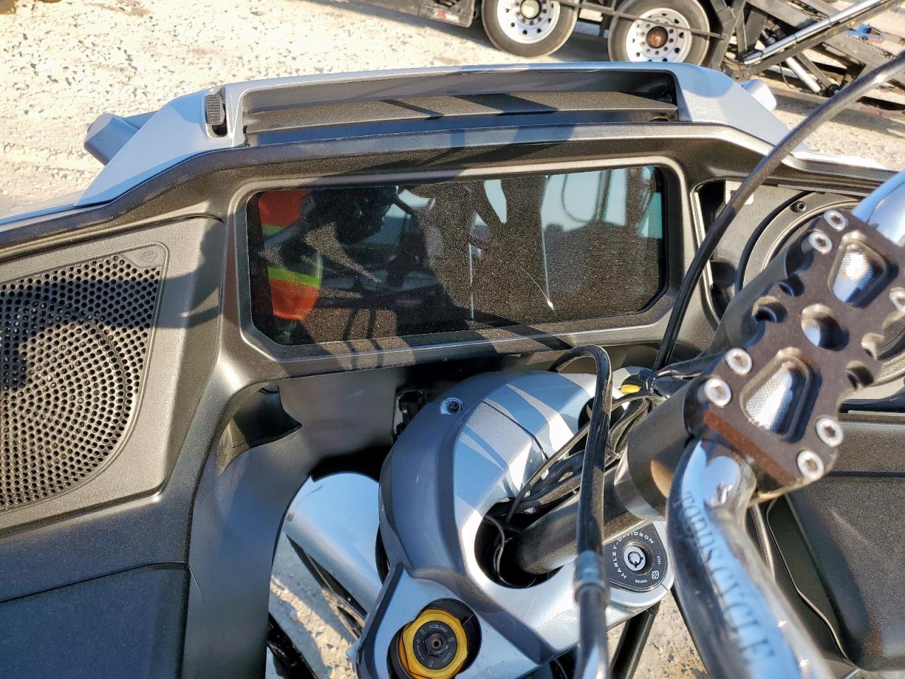 Harley-Davidson Fl Image 7