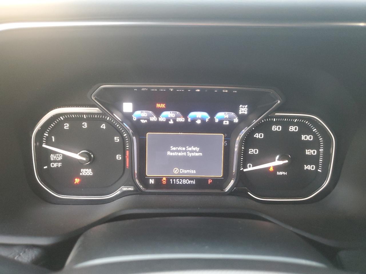 GMC Yukon Denali Image 10