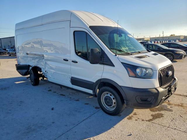 Ford Transit T-250 Image 3