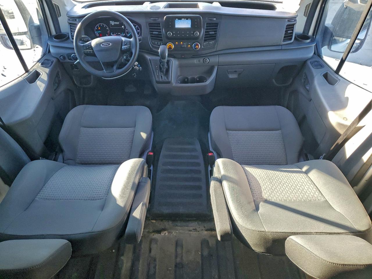 Ford Transit T-250 Image 10