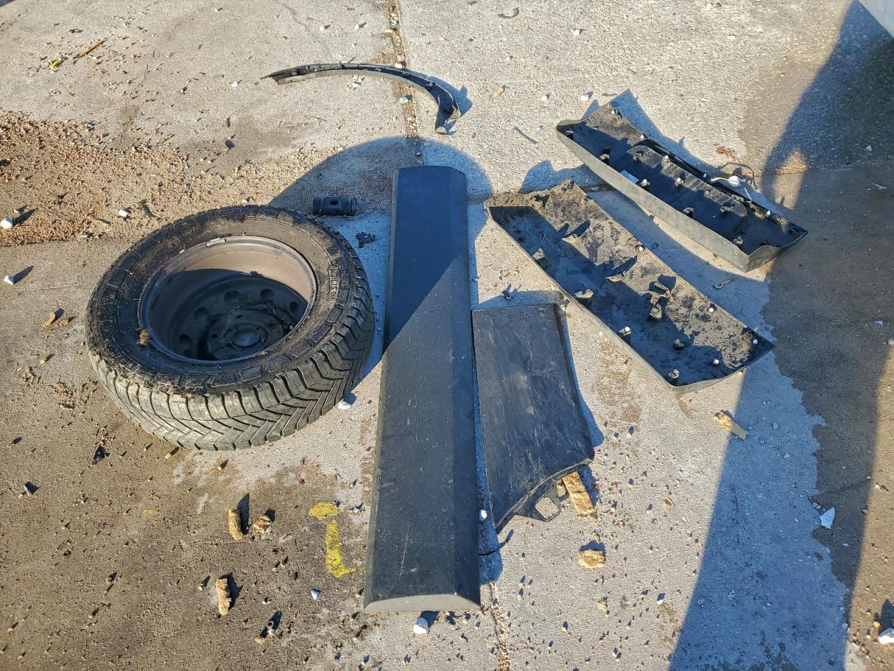 Ford Transit T-250 Image 14