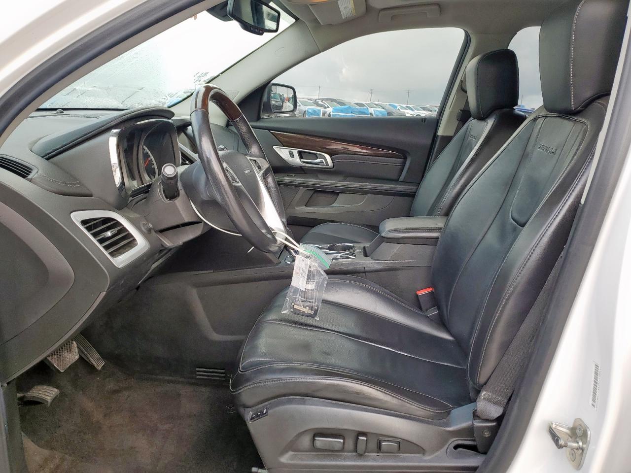 GMC Terrain Denali Image 9