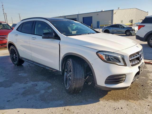 Mercedes-Benz GLA 250 Image 3