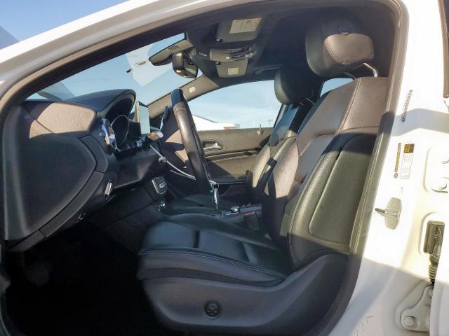 Mercedes-Benz GLA 250 Image 9