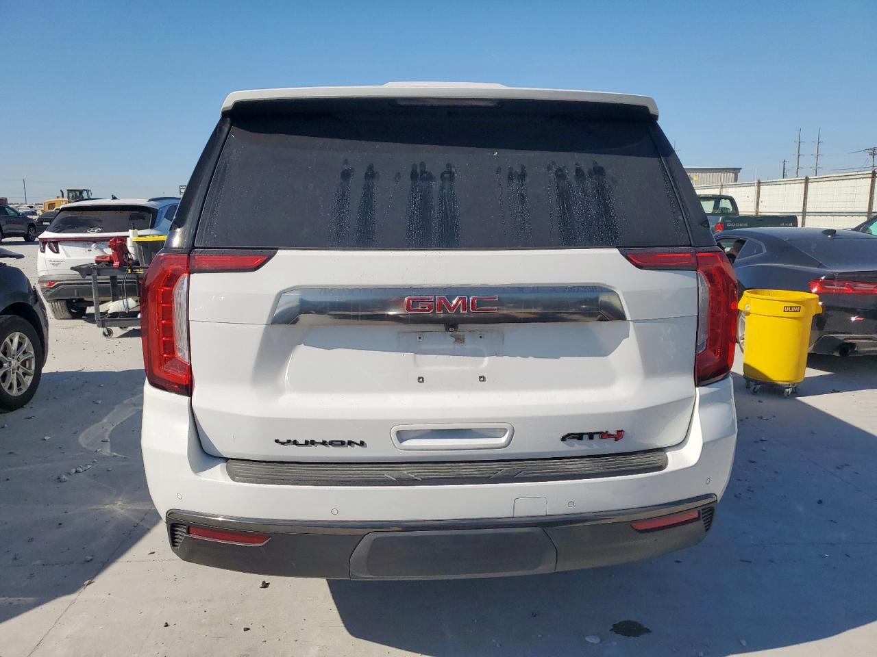 GMC Yukon K1500 At4 Image 2