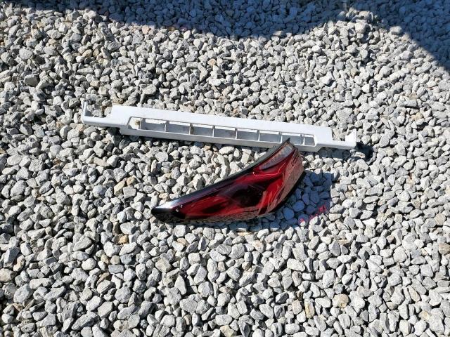 GMC Yukon K1500 At4 Image 9