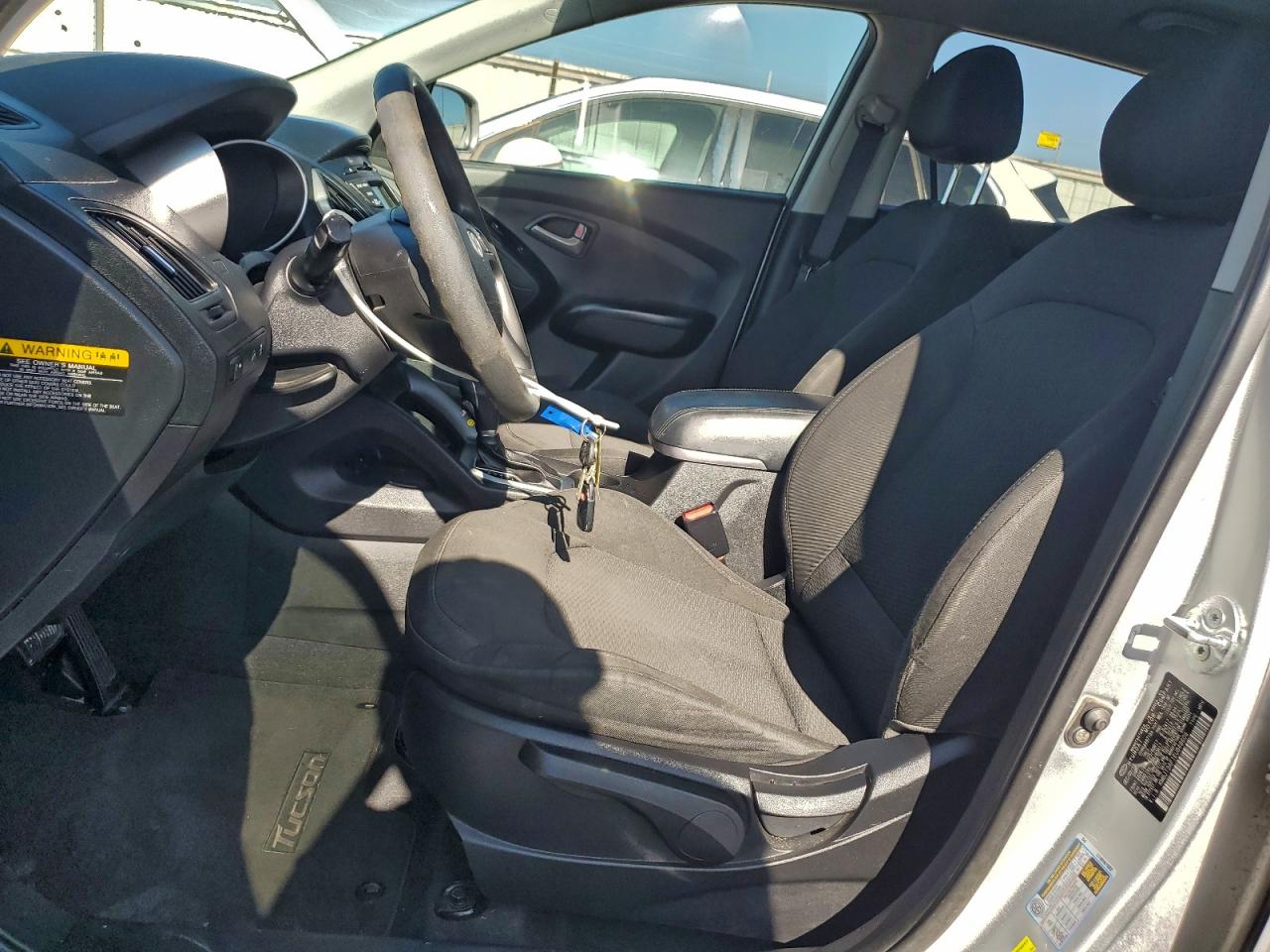 Hyundai TUCSON Gls Image 13