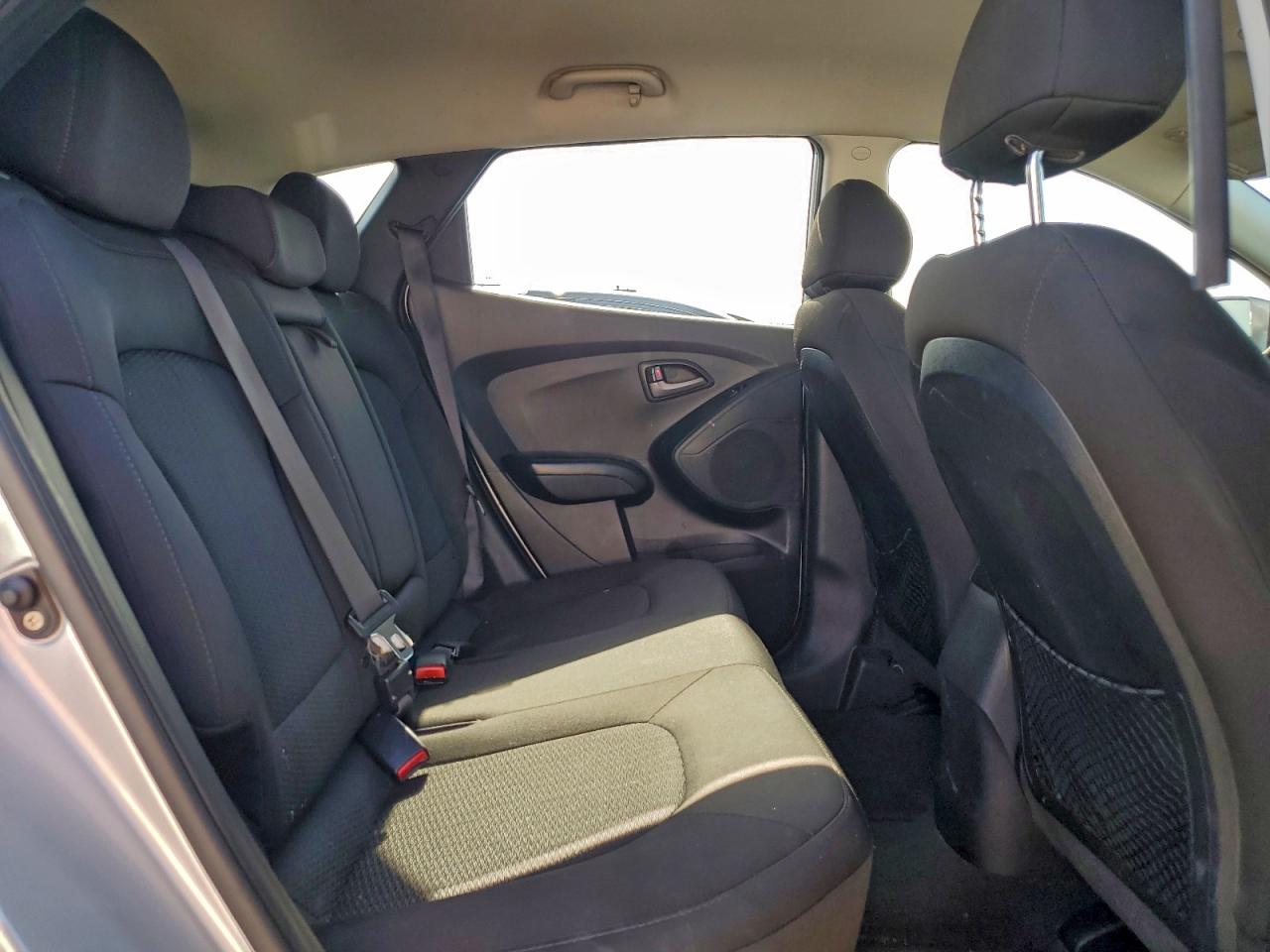 Hyundai TUCSON Gls Image 9