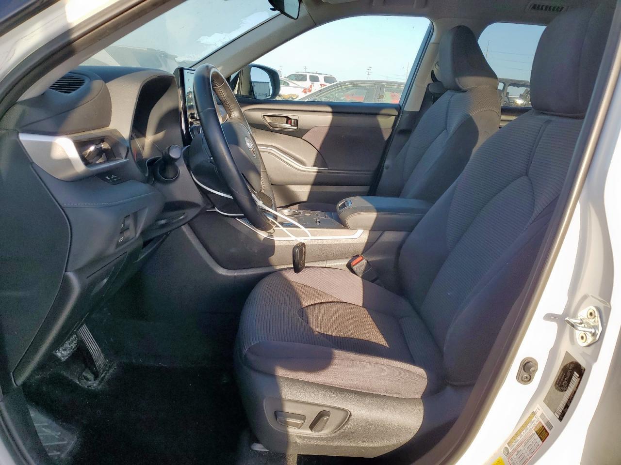 Toyota Highlander L Image 11