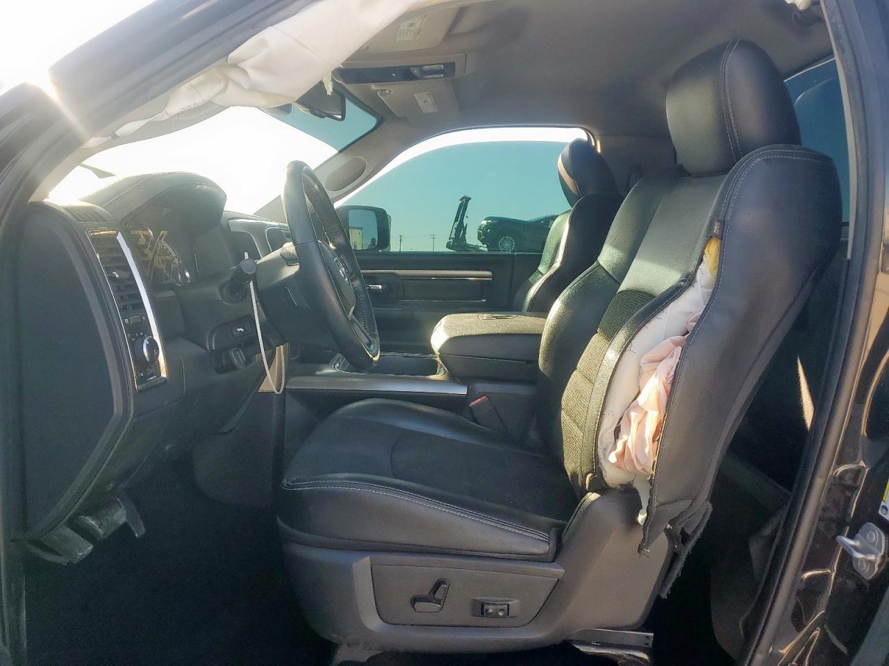 Ram 1500 Sport Image 10