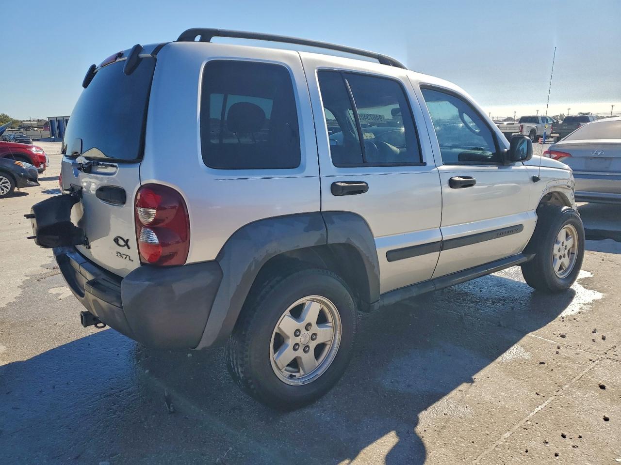 Jeep Liberty Sport Image 4