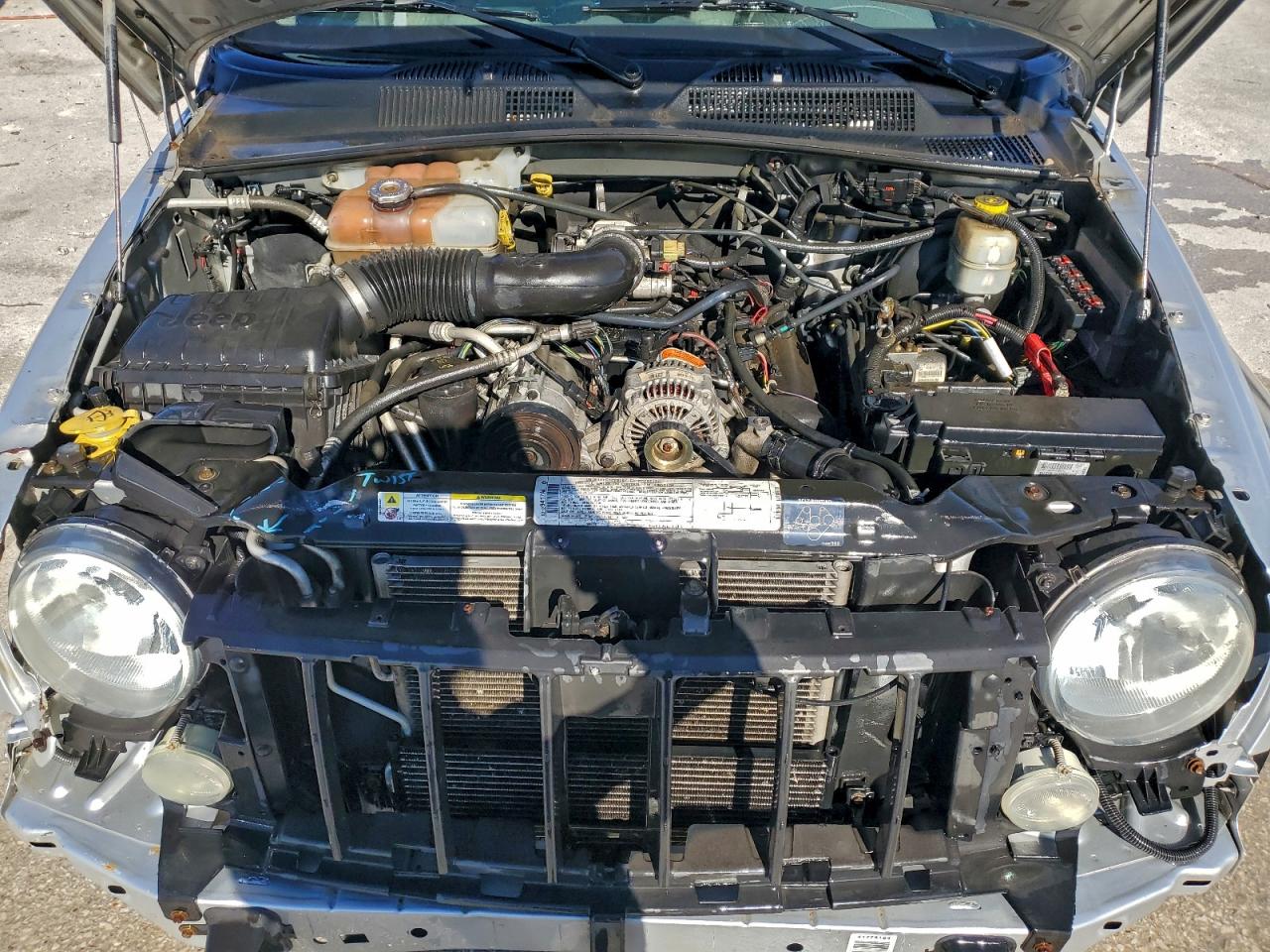 Jeep Liberty Sport Image 6