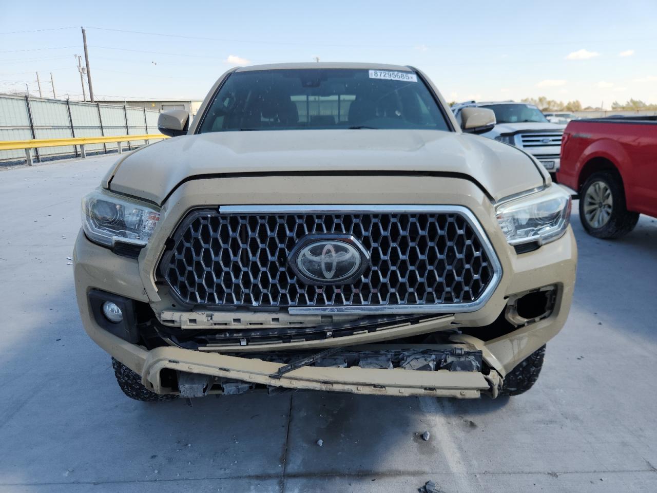 Toyota Tacoma Double Cab Image 13