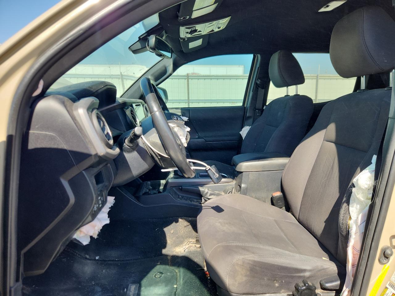 Toyota Tacoma Double Cab Image 11