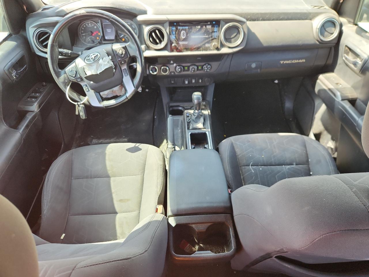 Toyota Tacoma Double Cab Image 5