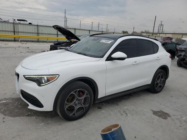  Salvage Alfa Romeo Stelvio