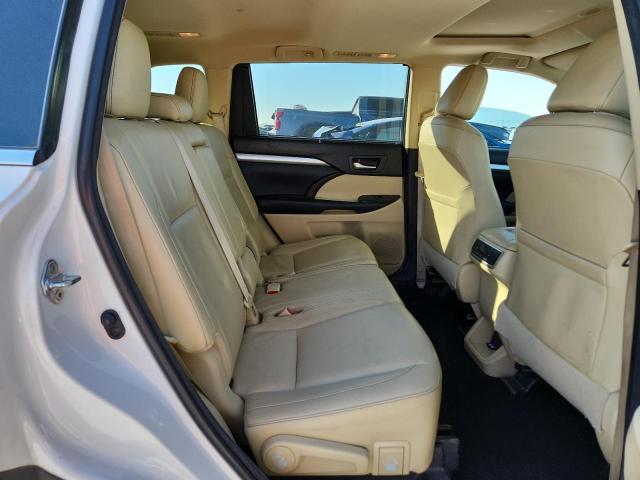 Toyota Highlander Se Image 9