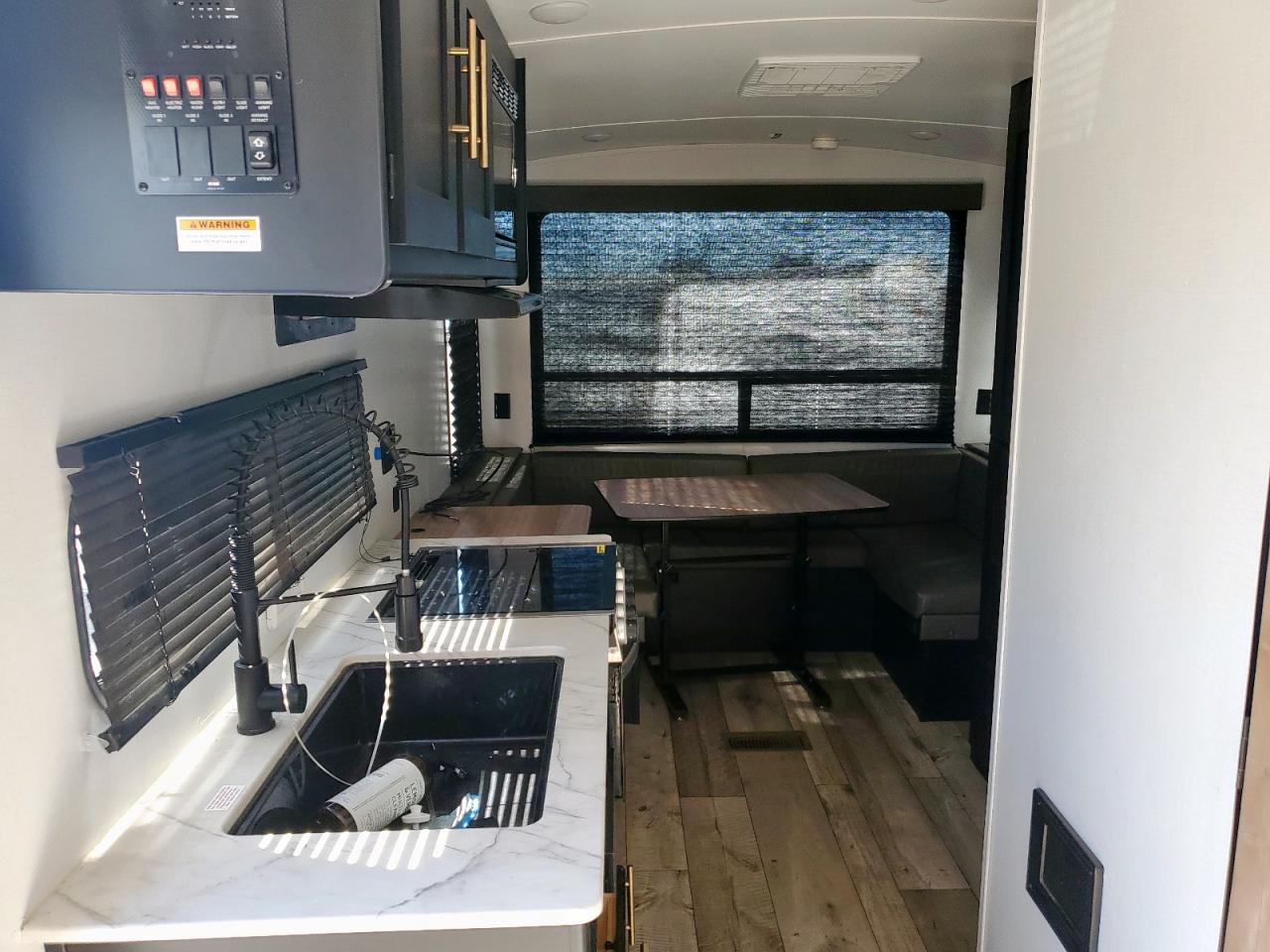 Keystone Springdale Image 7