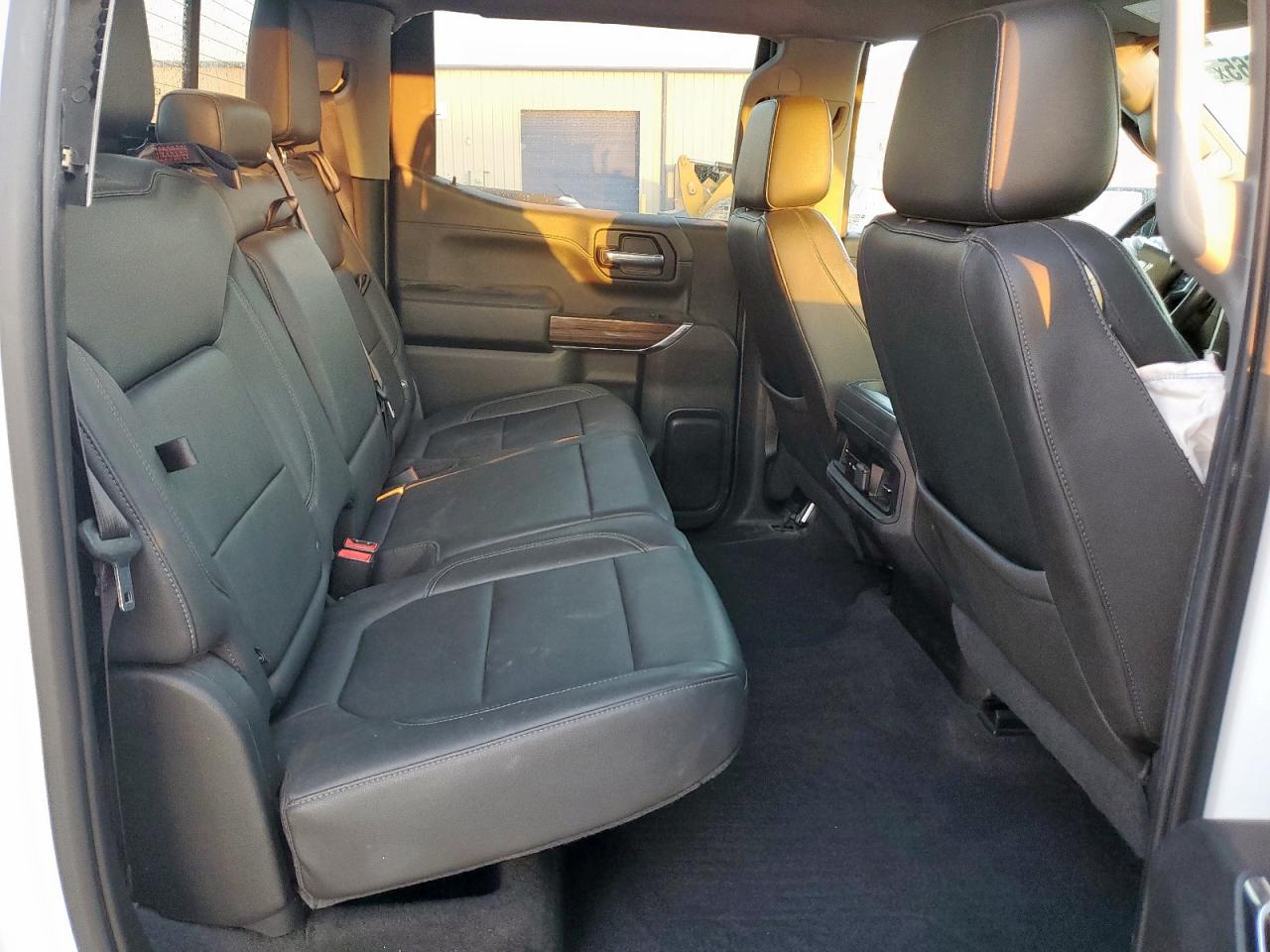 Chevrolet Silverado K1500 Rst Image 3