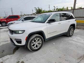  Salvage Jeep Grand Cherokee