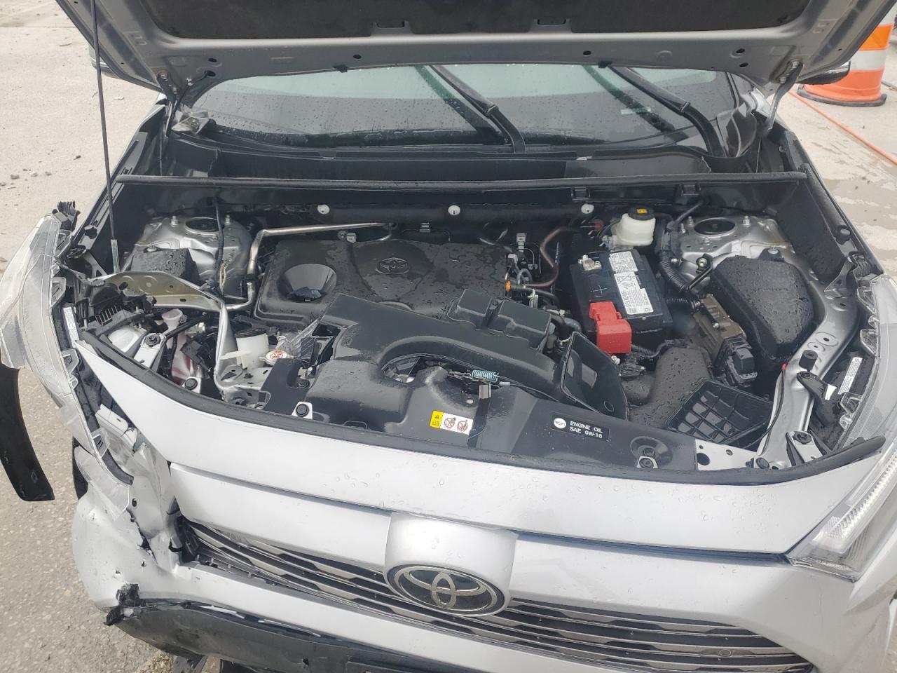 Toyota RAV4 Limited Image 9