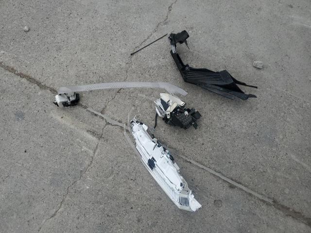 Toyota RAV4 Limited Image 8