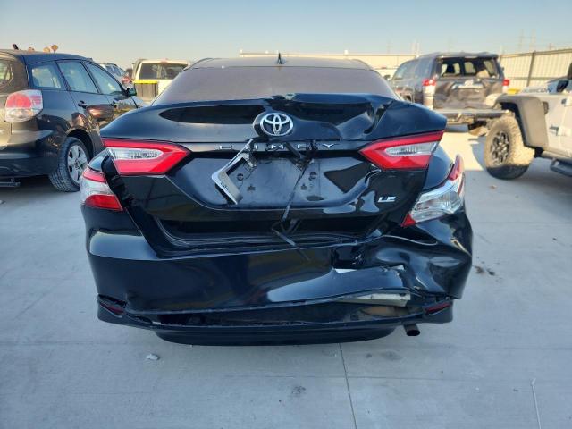 Toyota Camry Le Image 7