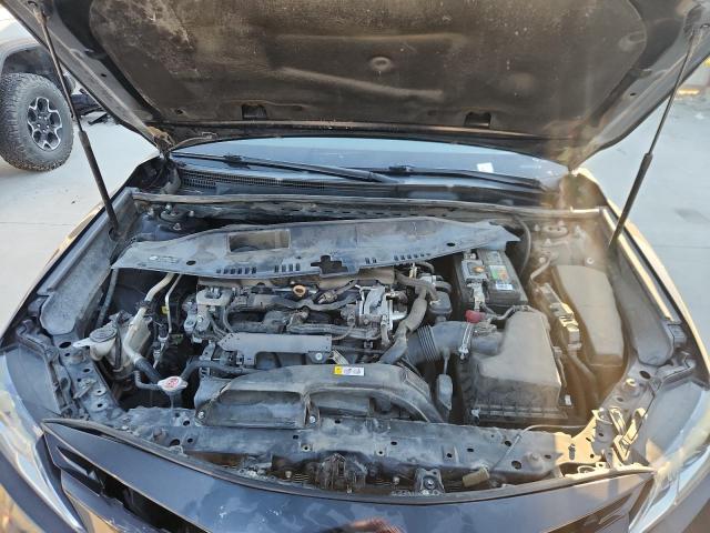 Toyota Camry Le Image 8