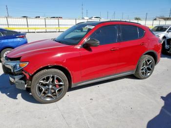  Salvage Alfa Romeo Stelvio