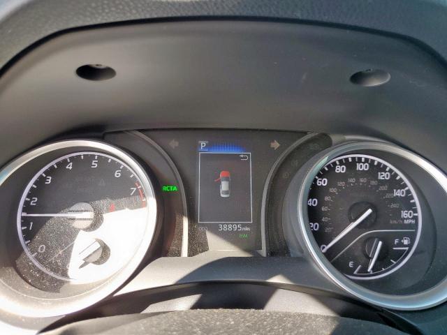 Toyota Camry Le Image 6