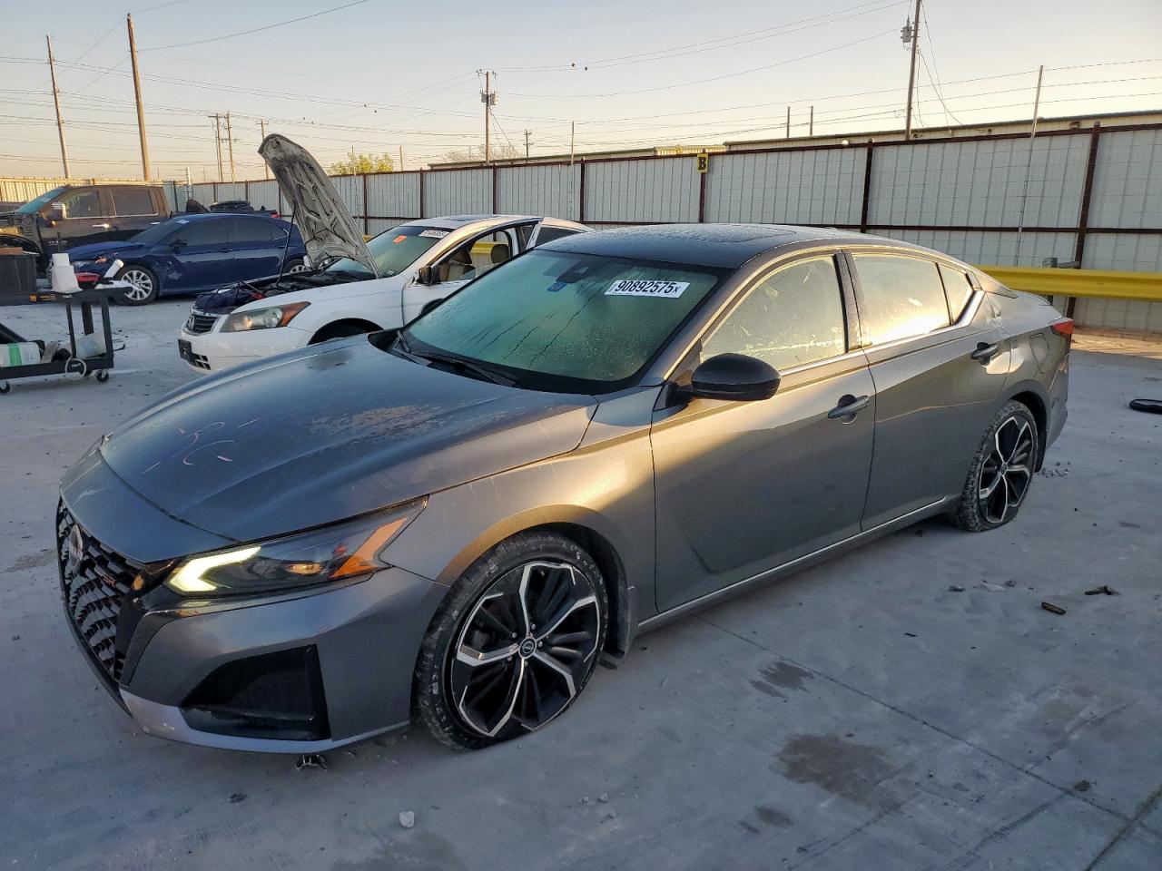 Nissan Altima Sr Image 1